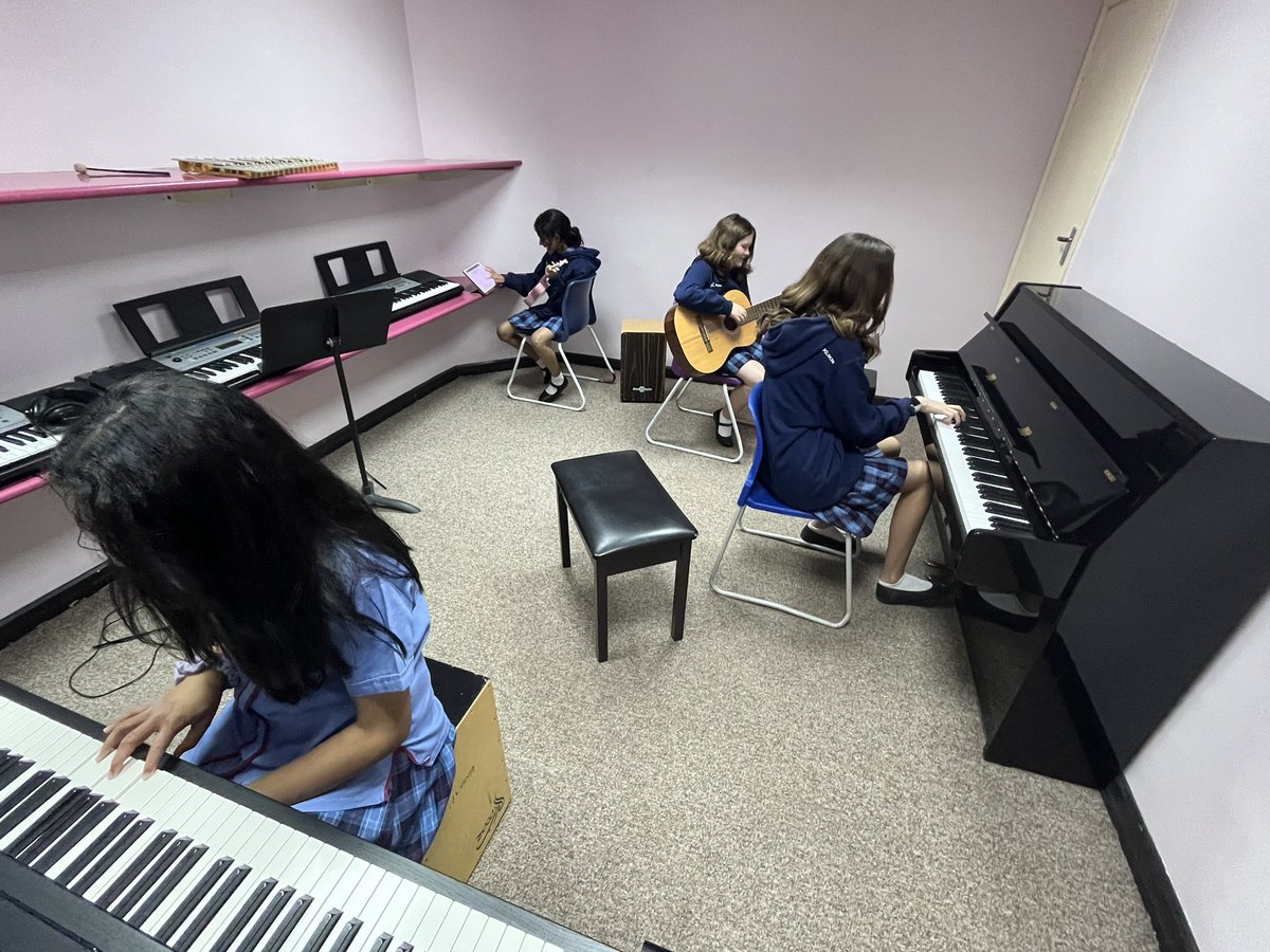 Super impressed by the musical skills of our #StChrisYr7 students who have been busy writing their own songs!

#StChrisMusic 💕🎵