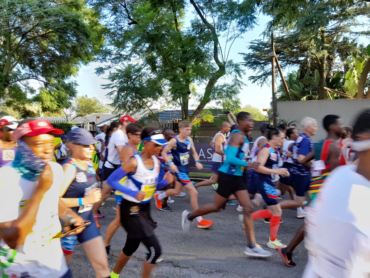 @MotsepeFoundtn @LubaMagwentshu The 5km, 10km and 21km races are underway at the Marks Park Sports Club #RaceToGenderEquality #JoburgSports ^GZ