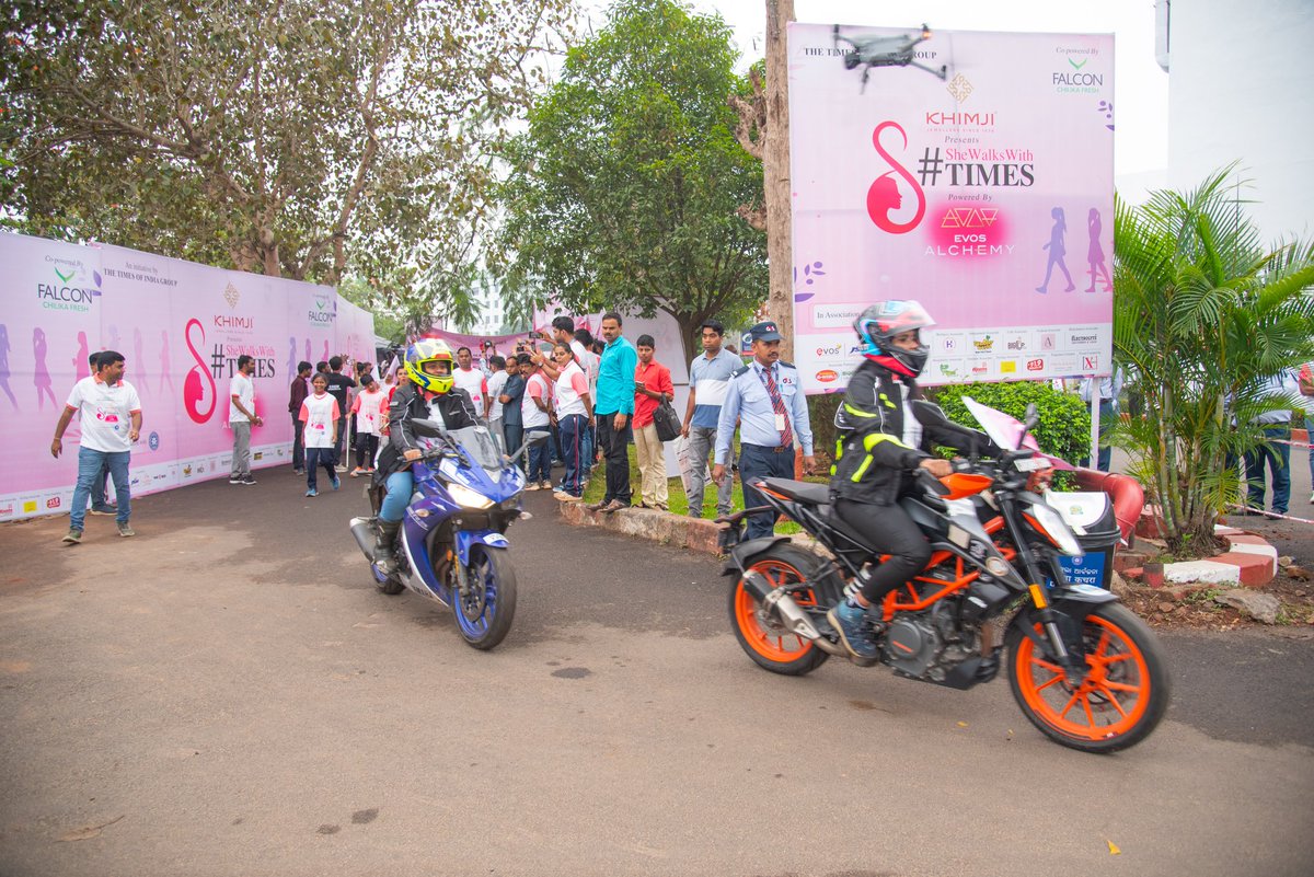 thebikewali's tweet image. @divyadutta25 , Bollywood,  Mrs Anu garg , Chief secretary, @amitasingh_biker_odisha , who doesn't need an intro, @samarpitadash_ , the emotive actress Mamuni from @storylabindia and many others women achievers.... 

#shewalkswithtime
#internationalwomensday24