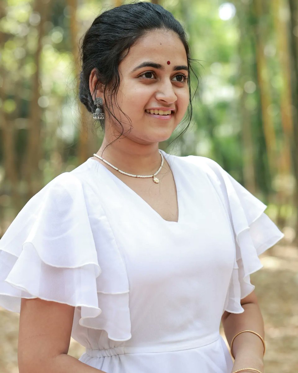 sooryagayathari's tweet photo. Be Happy with what you have while working on what you want !!!
#sooryagayathri #instagram #picpost #inspiring #motivation #thoughtful #thoughts #bhajans #happiness #divine #music #music #life https://t.co/HJkicwLFHw