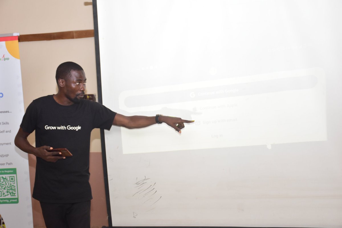 algaddaf_c's tweet image. facebook.com/10000206094056…