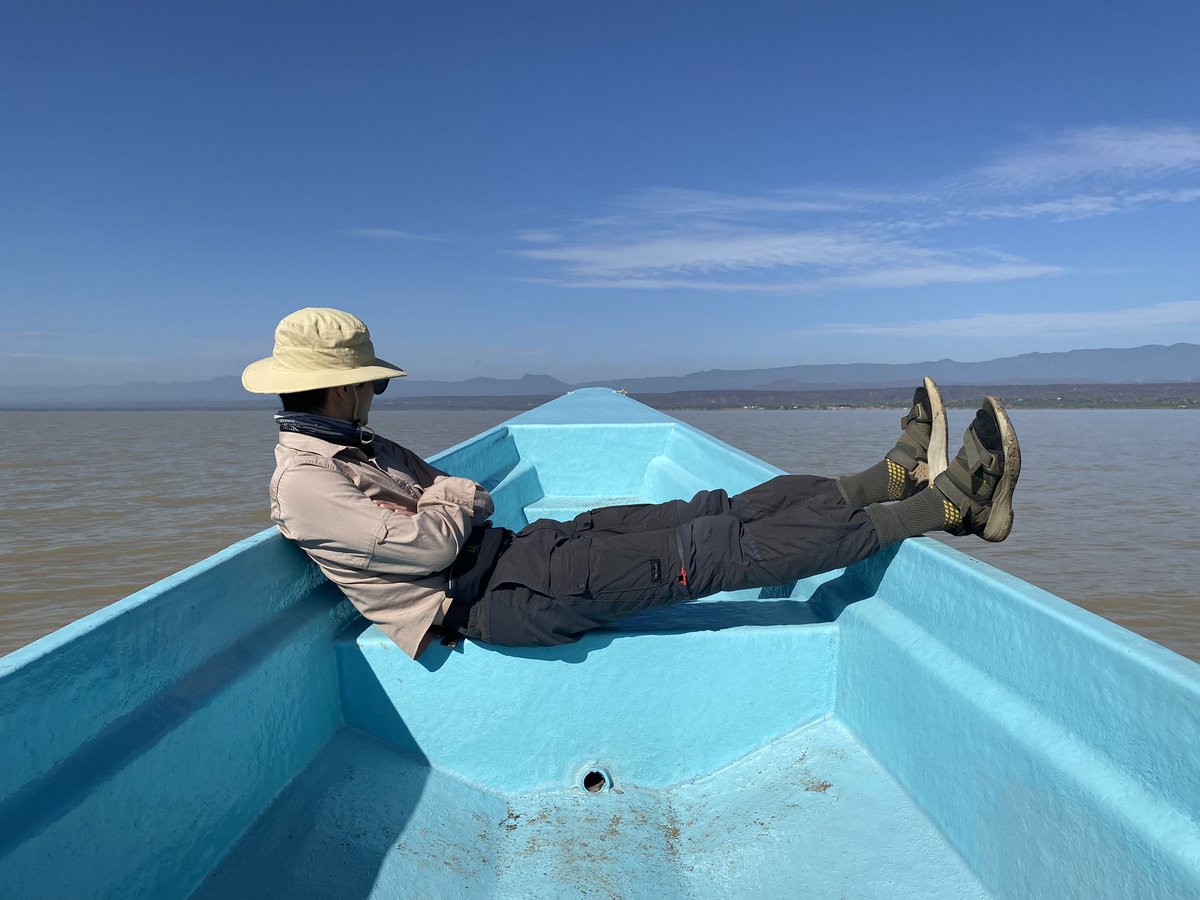 Back from #Kenya where we installed automated devices to estimate the #water balance of a catchment in the Eastern Rift Valley. The tectonic lake levels in this region have recently increased and forced communities to move further inland. @JonathanRen12 @NUSgeog @LICOR_ENV