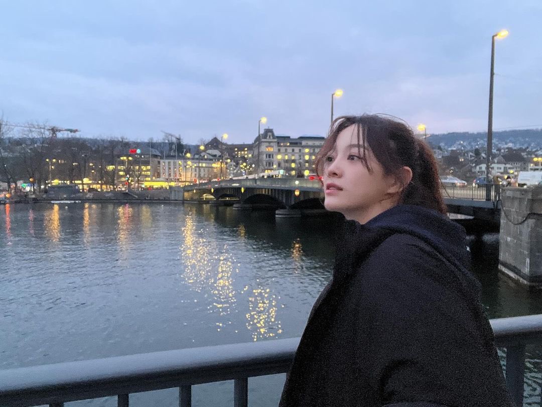 Girlfriend Sejeong posts >>>>>>