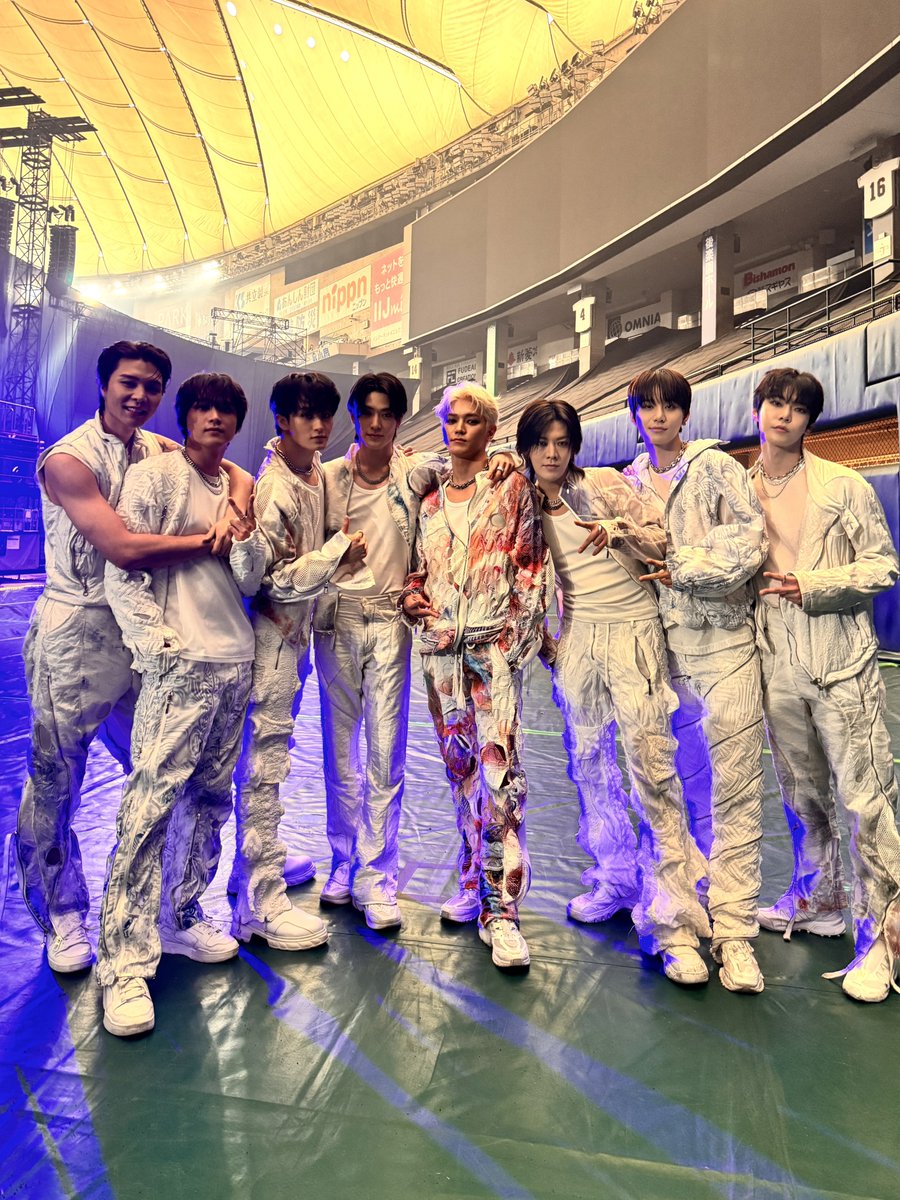 NCTsmtown_127's tweet image. 𝕋𝕆𝕂𝕐𝕆 𝔻𝕒𝕪 2️⃣ 𝙇𝙚𝙩'𝙨 𝙂𝙤𝙤𝙤𝙤𝙤𝙤! o(*'▽'*)/☆ﾟ’‼️

#NCT127 #NEOCITY #TOKYO 
#NEOCITY_THE_UNITY
#NCT127_NEOCITY_THE_UNITY 
#NEOCITY_THE_UNITY_JAPAN