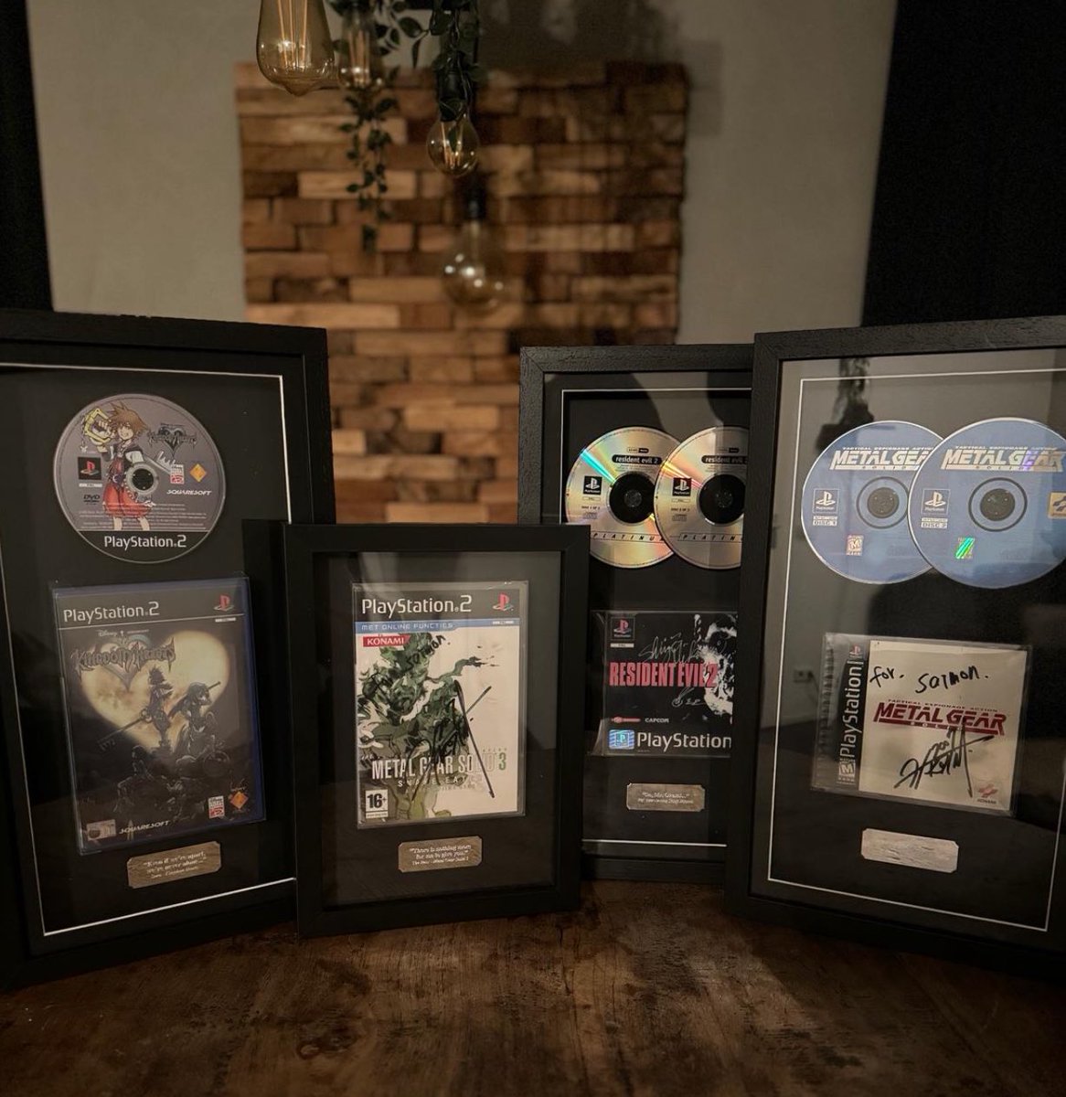 Came for the free frame, stayed for buying three more. Had to give some love to my signed Resident Evil 2 and signed Metal Gear copies. And Kingdom Hearts for my boy. ‘Even if we’re apart, we’re never alone anymore’ Thanks @FrameAGame ⭐️⭐️⭐️⭐️⭐️