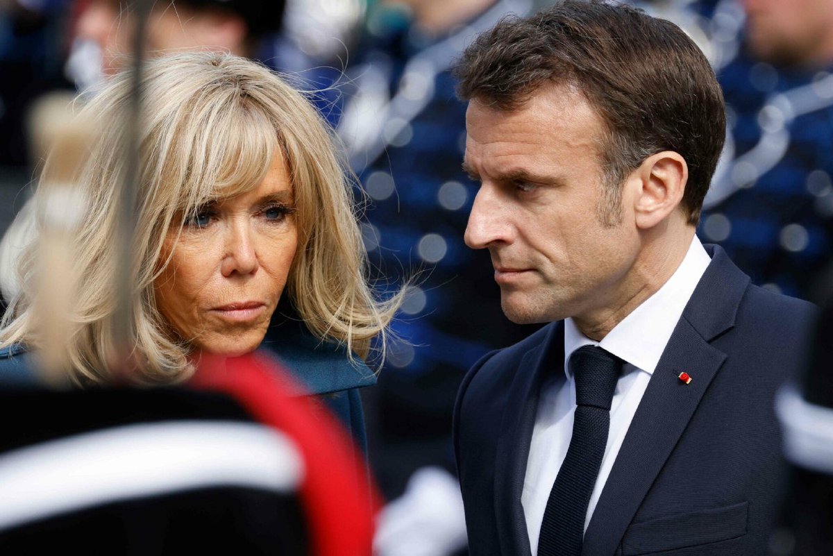 MACRON SE SENT BLESSÉ par le 'machisme' transphobe à l’égard de « Brigitte ». Il se dit 'bousculé dans son intimité'. Il existerait pourtant 1001 moyens de prouver que Brigitte est une femme, si tel était le cas. Pourquoi ne le font-ils pas ? Histoire de faire taire une bonne…