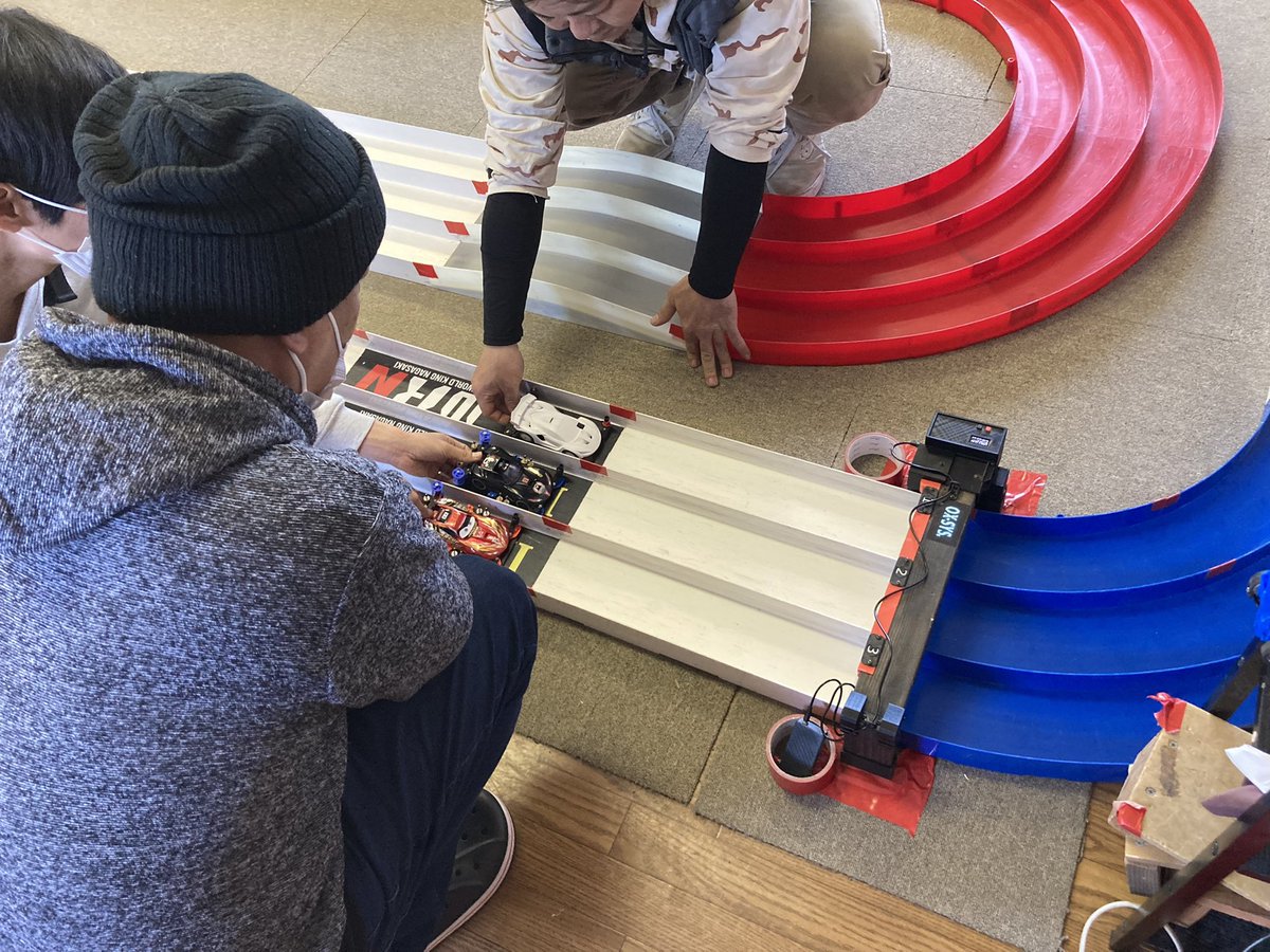 isakamasu's tweet image. 今日はワールドキング長崎さんにてナギさん九州ファイナルレースでOX-SYS.の出張運用しております！

現在GT-ADVANced、オープン1終えオープン2に突入です！

めちゃくちゃ盛り上がって楽しい（＾ω＾）
スコアトップ取ったど！

#mini4wd
#ミニ四駆
#WKN
#佐世保