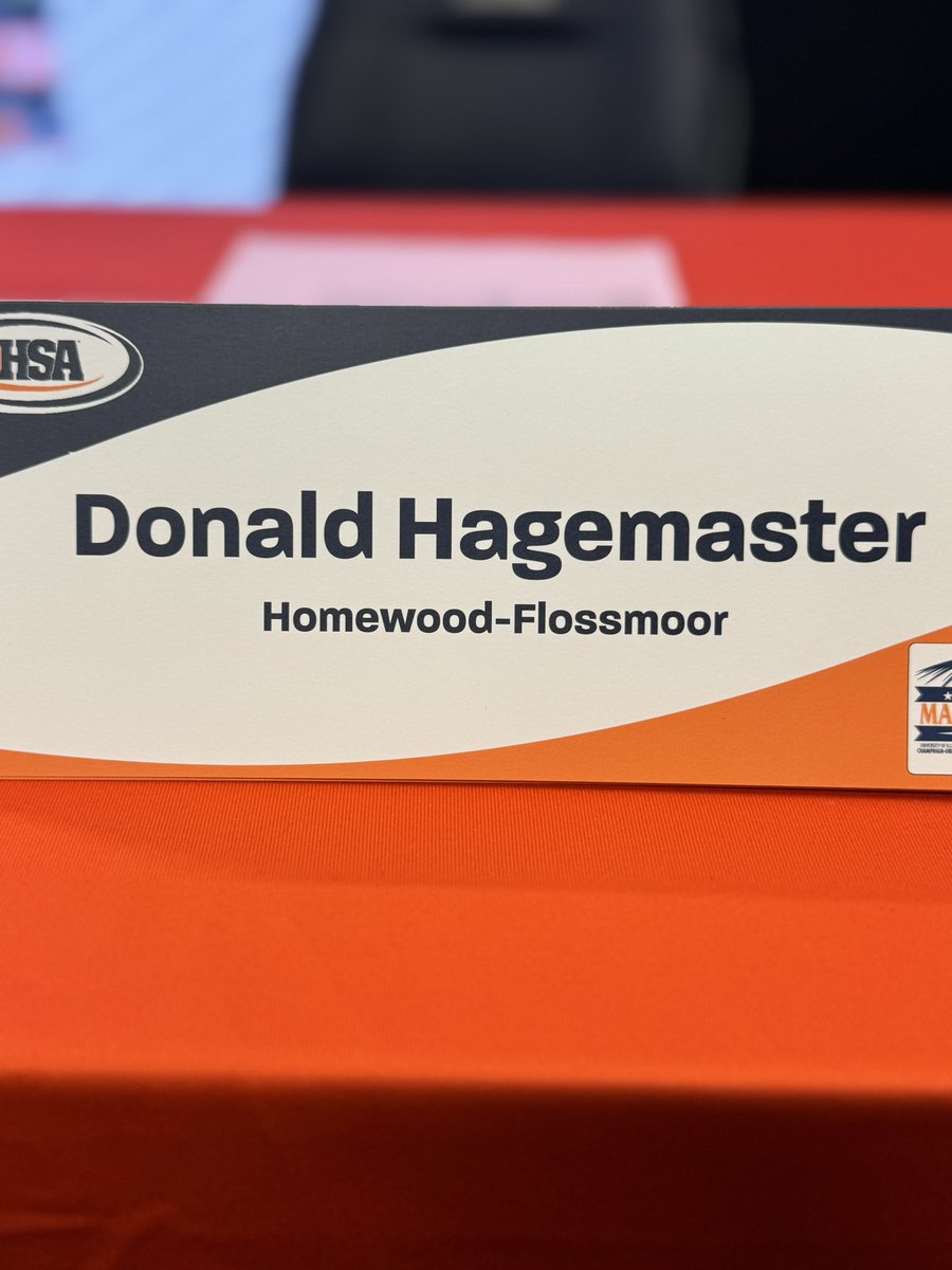 Yall show some love for Big Mac Hagemaster for his incredible contributions tonight and the entire season. 

The Lewis commit was instrumental for the Vikings giving them much needed presence in the middle. 

If Anybody ever got passed the front 4, they had to see Big 🍔 in the