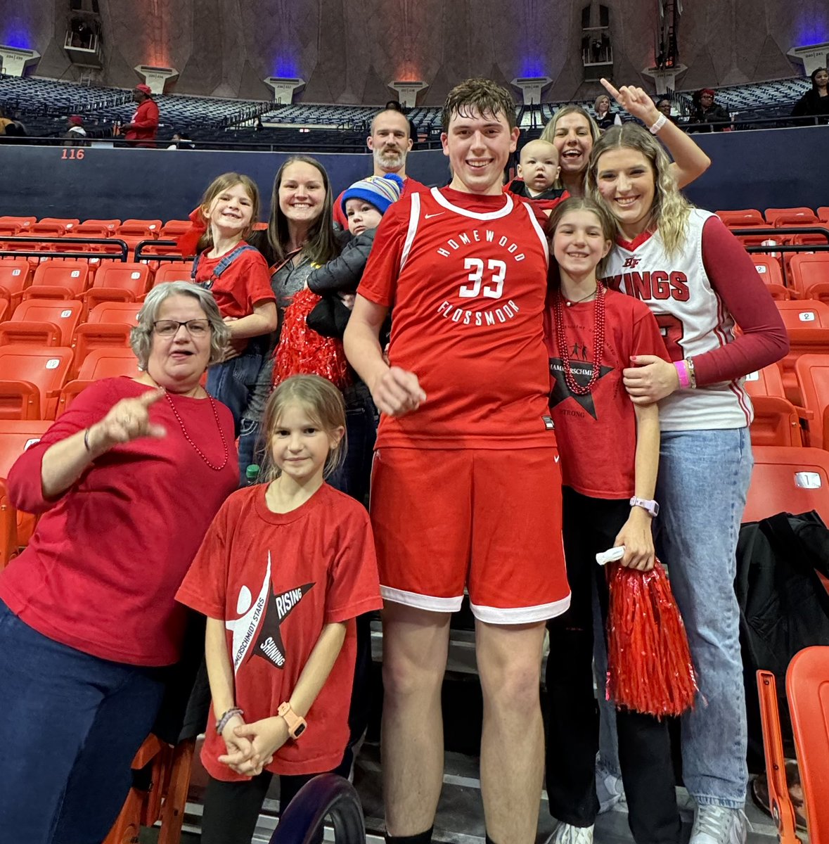 Southsuburbanhoops tweet media