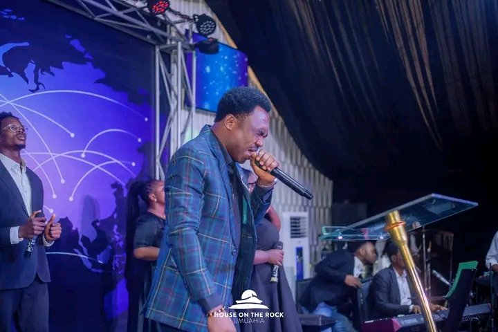 hotrumuahia1's tweet photo. |TRANSITION/BIBLEREADING|
Thank you for your mercy is exalted in our lives,
We bless your name Lord Jesus,
We give you praise, we give you all honor.
Psalm 96 : 1 - 13
#Transition/Biblereading
#Christdependence
#Hotrumuahia
#Hotronline
#Hotrservice
#Hotrmedia
#Hotr https://t.co/FfgCLyN8kP
