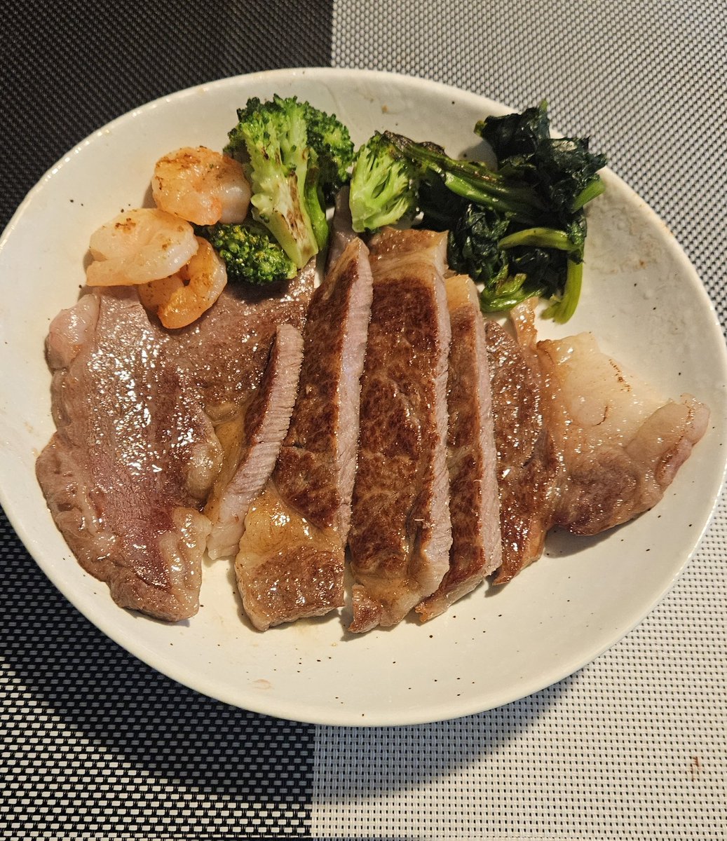 Js25Kl's tweet photo. ちょい焼きすぎた💦
でも、美味しかったです✨ https://t.co/7MJvhO9ZkK