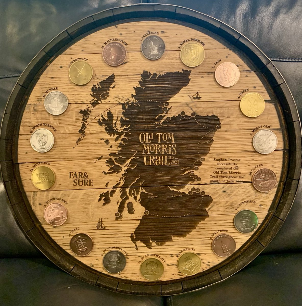 David Harris, creator of the ⁦@OTMTrail⁩ and one of my favorite people in the world, stopped by the farm to present me with my whisky cask lid and coins for having played all 18 of the courses. Can’t wait to hang this in the Writing Room! ⁦@BonnieWeeGolf⁩