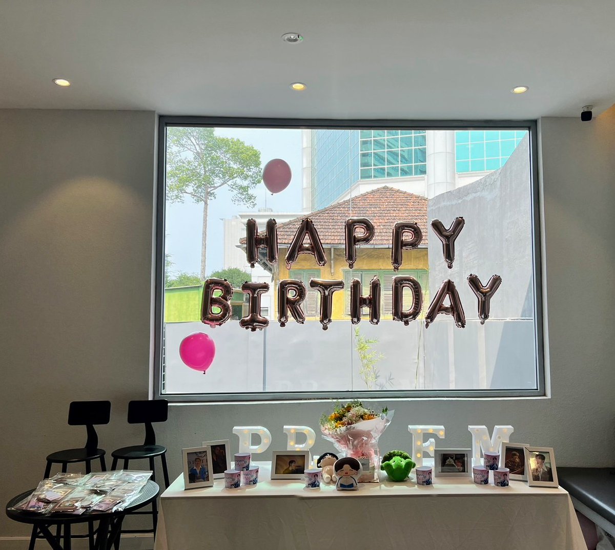 premwarut_vnfp's tweet photo. SWEET with PREM - Birthday Gathering 2024🎂

Cảm ơn các bạn rất nhiều đã dành thời gian tham gia buổi PJ BD nho nhỏ này. Hy vọng chta sẽ đồng hành cùng nhau thật lâu tạo thêm nhiều kỷ niệm hơn na
HBD #prem_space from Vietnam💖
#SweetWithPremHB26th
#HappyPremDay2024 https://t.co/QPtnLgR0h9