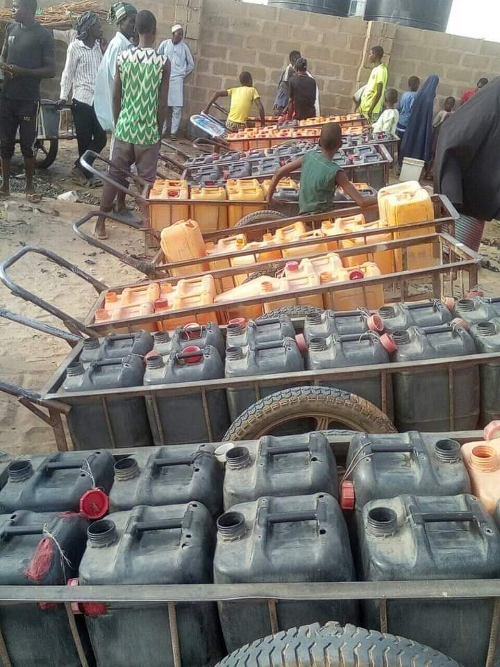 Lminkaeel's tweet image. Shame on Mai Mala Buni: Failing Yobe State During Ramadan

As we prepare to observe Ramadan in 2024, it&apos;s heartbreaking to see our fellow Yobens facing water scarcity due to the failure of the Mai Mala Buni administration to provide basic necessities.

Thread:
