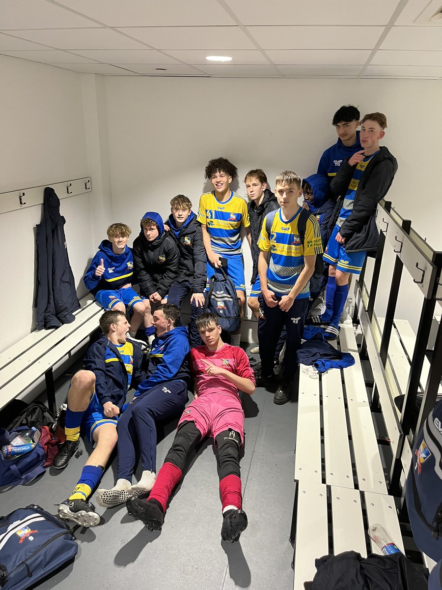 Hard fought win today against a very strong and organised Huntingdon team.
Goals from Harry and Colby secured a 2-0  victory to remain top of the table with 4 games to go!!

Thanks for all the support especially on Mothers Day 🌼 
<a href="/ValeDynamos/">Aylesbury Vale Dynamos FC</a>