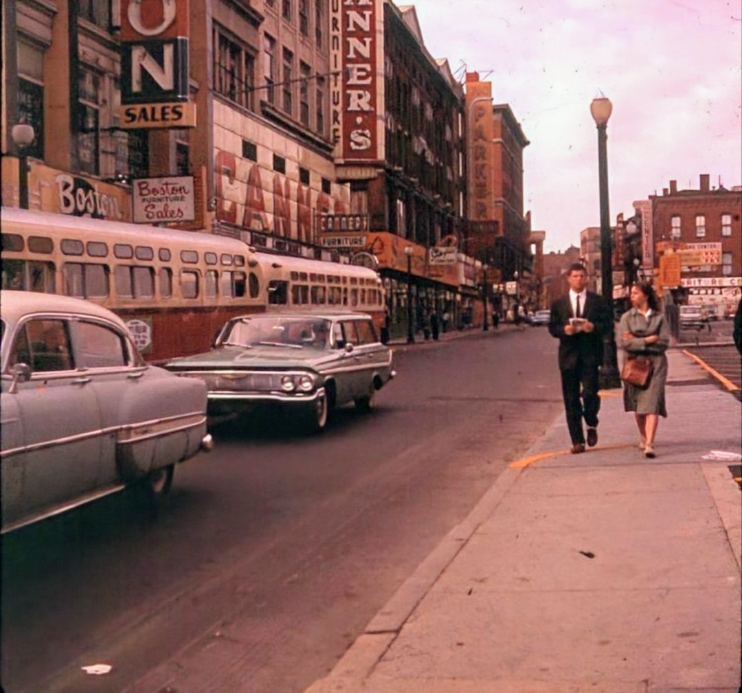 OldSchoolBoston's tweet image. Washington Street 1962.