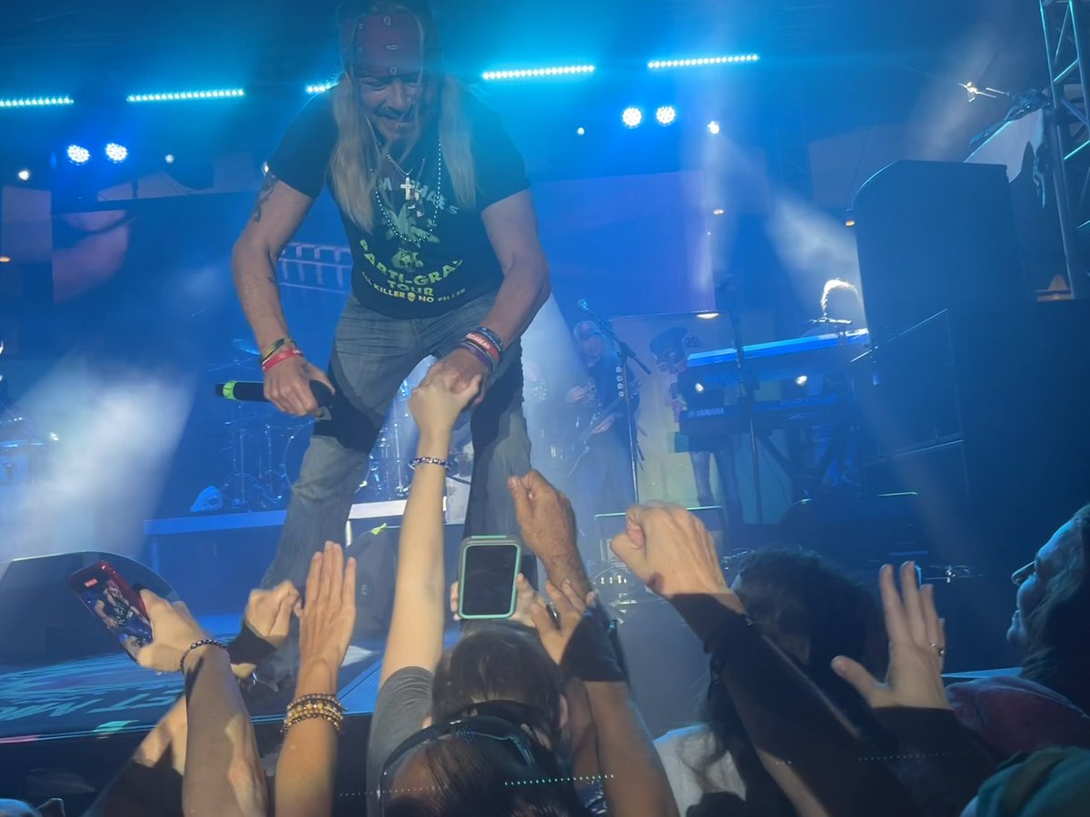 _Retro_Rebel_'s tweet image. The @BretMichaels concert @GPStPete !! OMG 😱 THAT was soooo awesome !! 🤘🤘 All the @Poison hits !!

@PeteEvick @IndyCar #IndyCar #GPStPete #Poison #PoisonBand