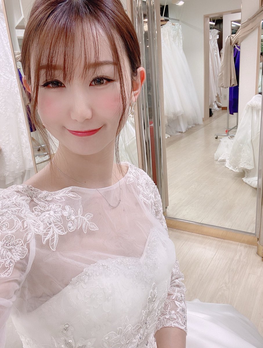 eritanplanet32's tweet photo. こんばんは✨
ウェディングドレス試着した時の🫶
どのドレスも可愛過ぎ🥺💕

✼••┈┈┈┈••✼

❤️‍🔥3/10②リポスト対象投稿 
RPお願いします🙇‍♀️

#RP希望 #拡散希望
 #MissBouquet #ミクチャ #KURAUDIA #アルファブランカ https://t.co/7RvBKPvST8