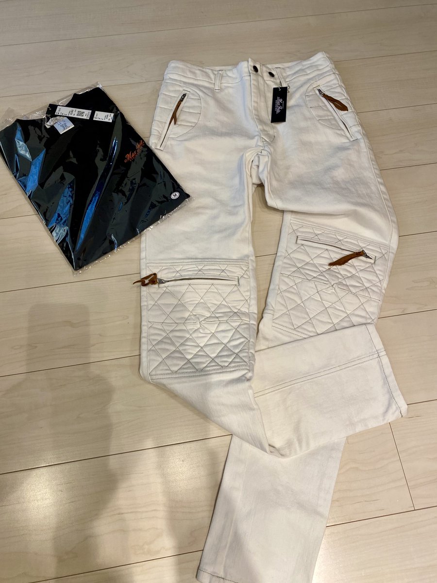 xsr900cafe's tweet image. 先日オープンしたMAXFRITZ浜松店で
ヒートガードスクランブラーパンツ3を嫁に土下座して買ってもらった！！
念願の白パンを手に入れた🫶
旅カフェになって黒くなるまで履くんだ😎

ちなみに駐車場はちゃんと有るそうです

#マックスフリッツ浜松
#MAXFRITZ