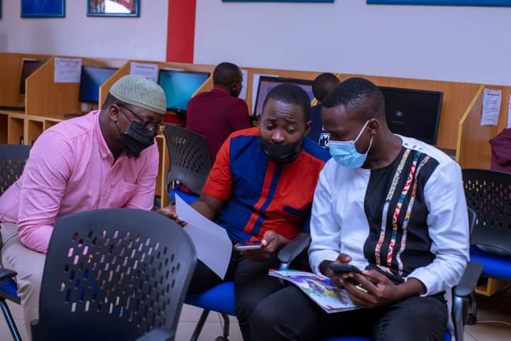 ashrafkakaire1's tweet photo. #AppreciatePost what do you see when you look at these men in one picture ??? #JustAsking ?
@WakibuBunnya @BalirunoJoel
#HappySunday @barentsecrets @NNDUGWA @ramhadji @akitengisabella @NkwatsibweC @AmosKidegaP @kat_festo https://t.co/dDzFSZ75Kd
