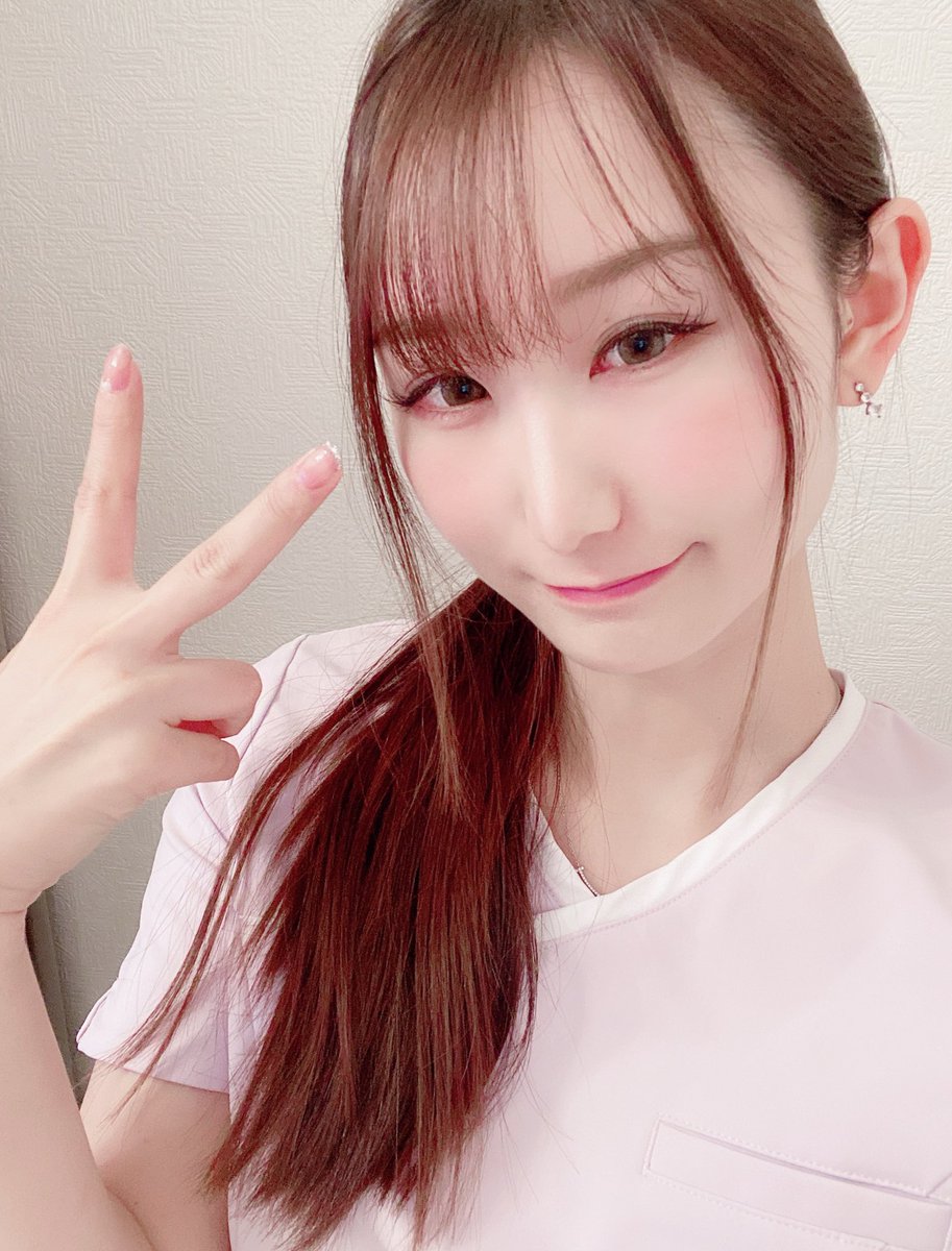 eritanplanet32's tweet photo. こんばんは✨
お仕事の休憩中に自撮り🫶
✼••┈┈┈┈••✼

❤️‍🔥3/10①リポスト対象投稿 
RPお願いします🙇‍♀️

#RP希望 #拡散希望
 #MissBouquet #ミクチャ #KURAUDIA #アルファブランカ https://t.co/BNPBbJwXae