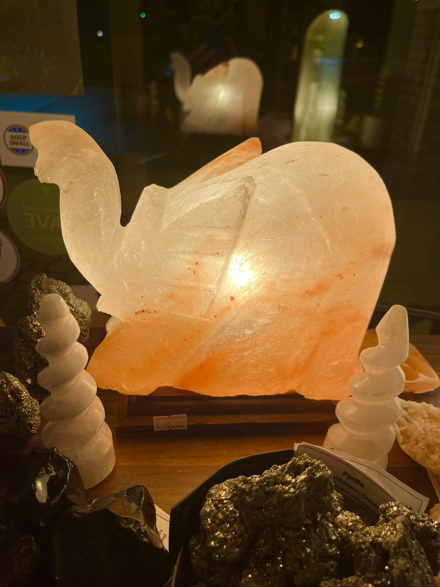 Many new salt lamp arrivals for you to check out! 🔥😇

#selfcare #wellness #WellnessJourney #mentalhealth #MentalHealthAwareness #saltlamp #saltspa #thisiscle #MentalHealthMatters #selflove #Cleveland #Cle #ClevelandSpa #NortheastOhio #NorthRoyalton