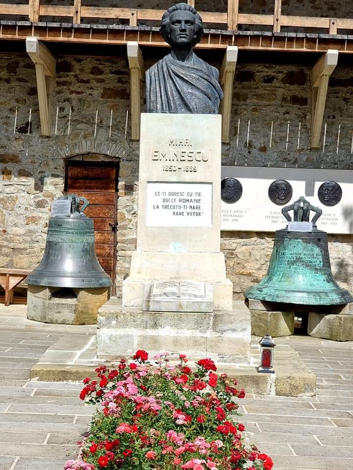 Travel_2Romania's tweet photo. La Mănăstirea Putna Domnitorului Ștefan Cel Mare ♥️#Suceava #Bucovina #Putna
©️ Bucovina, te iubesc
#TraveltoRomânia https://t.co/uglayHklq1