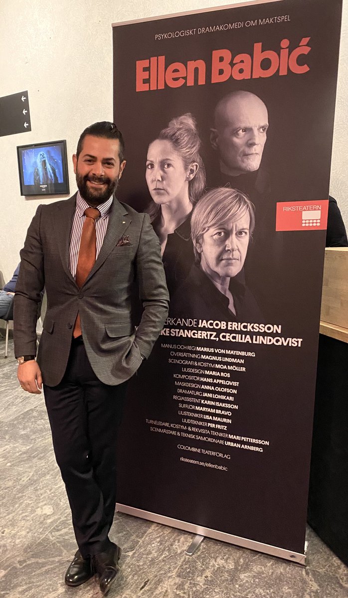 Mostafa_Geha_'s tweet photo. Igår gick på teater 🎭 ”Ellen Babić” är en fantastisk pjäs som rekommenderas starkt! 🌟
En äldre lärare som lever med sin f.d. elev och rektorn besöker dem hemma där känsliga frågor diskuteras…
En komplex psykologisk triangel-dramakomedi ➡️
#teater #makt #relationer #lärare https://t.co/oUh5rZTIFc