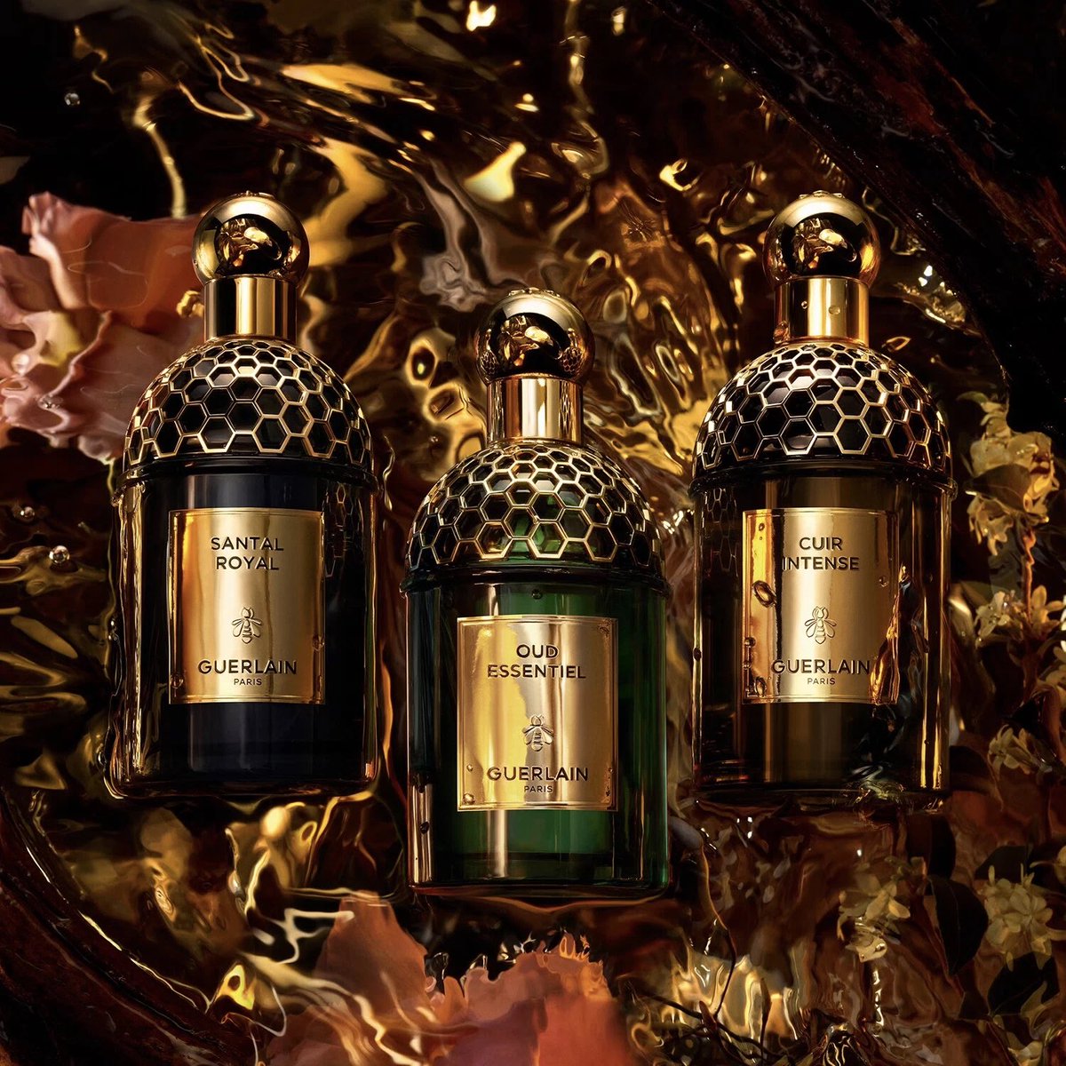 تحتفل مجموعة عطور جيرلان بعجائب العالم. يشيد كل إبداع بجمال الطبيعة ويأخذنا في اكتشاف مكونات ومكونات خام استثنائية، تم تعزيزها بشكل جميل من قبل مستكشفي العطور.✨

 🔗 ahlanavenue.com

#ahlanavenue #t5 #KKIA #تسوق #اهلاً_افينيو #مطار_الملك_خالد #صاله٥ #الرياض_الان