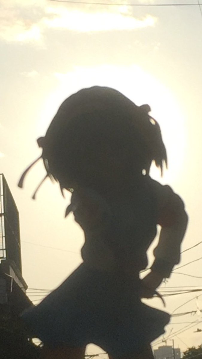 Tat11012's tweet photo. Every March in the afternoon is a sunset in such a time that I always take a photo of the Haruhi Suzumiya figure like this.
I love it so much. https://t.co/Auh0tDKdWP