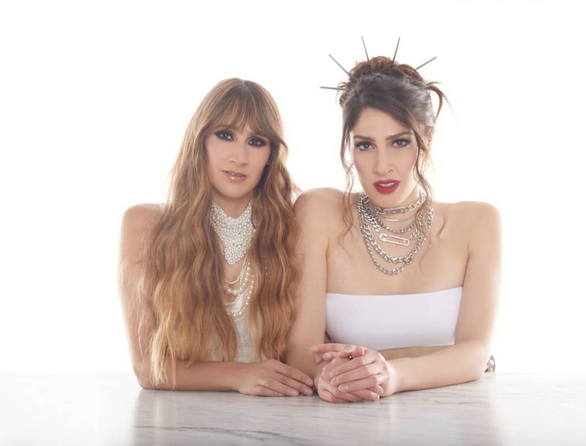 Dialtalcual's tweet photo. ¡Buenos días de domingo! 🤩

Hoy tenemos doble visita 
Estarán en directo en el programa 
@NiaCorreia y @haashoficial !!! 🙌💚✨

Escúchalas con @RafaCanoOficial y @PatriciaImaz en @Cadena_Dial https://t.co/WcxGvIm4SI