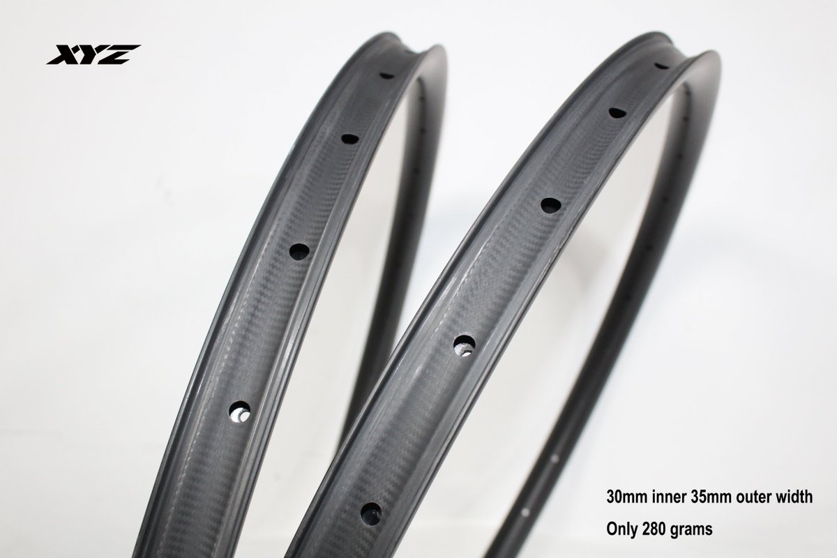 xyzcycling's tweet image. Front and rear-specific carbon layups optimize strength and weight, 30mm internal rim width is optimized for 2.2 to 2.5in wide tires.
#xyzrim #A935S #carbonMTB #XC #OEM
