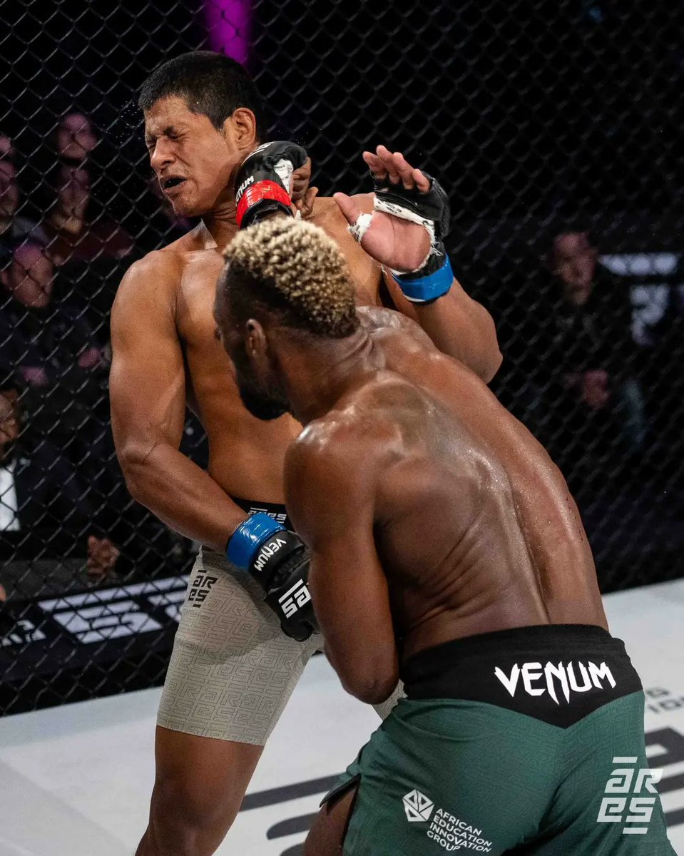 hevioxomma's tweet photo. 💪La superbe soirée de #ChérifDramé 🇧🇯 à @ares_fighting 🇫🇷 en image 📸

#HevioxoMMA, la Fabrique des CHAMPIONS 💥

#X229 #wasexo https://t.co/eXnBO46Hon