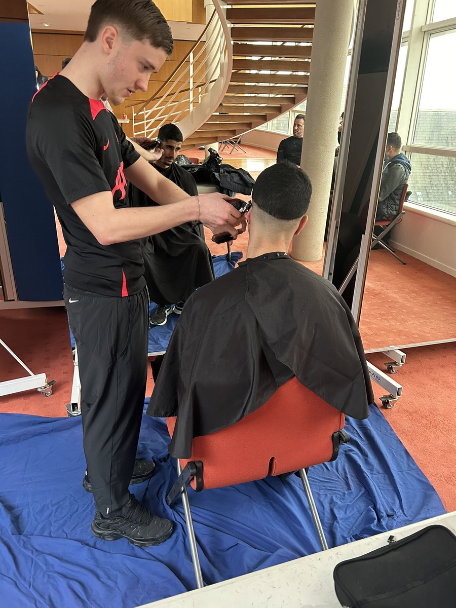 StudHelp tweet media