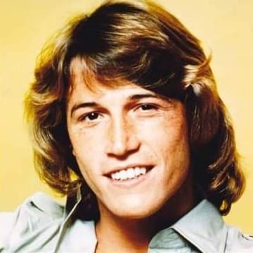 beegeesitaly's tweet photo. Forever and ever we love #AndyGibb ❤️❤️❤️ #36y
cc @DGirlJay @AndyBiography https://t.co/zvG52nRYRn