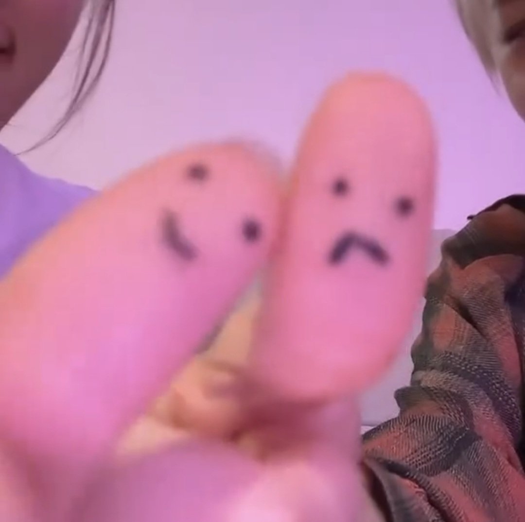 _ssamyenshots's tweet photo. 😊😠 https://t.co/j4FQhM47Gq