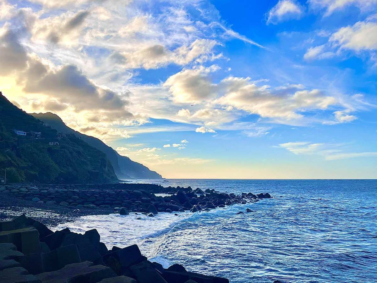 gingill12's tweet photo. Good morning Madeira! #calhetabeach #madeira https://t.co/rmLuLnAt72