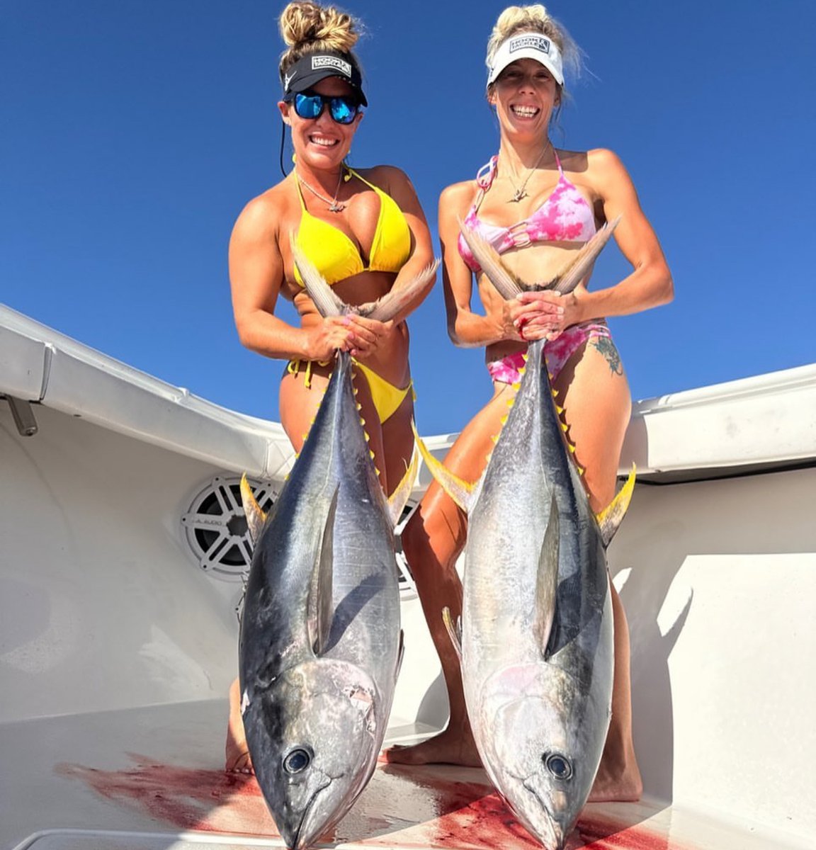 This is what we call #SundaysBest #hookandtackle #fishingapparel #fish #fishin #fishing #angler #fisherman #fishinglife #tuna @hookd_on_chelz