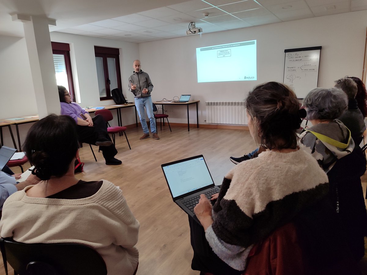 carlosvelap's tweet photo. Primer encuentro de aprendizaje y coordinación para la participación infantil en el proyecto #ECG y #ApS para la #ConvivenciaEscolar y #CulturadePaz  promovido por @Educo_ONG . en alianza y gracias  a @EcgXarxa, @redAndaluzaECG, @REDAPS1 y al apoyo de @AECID_es https://t.co/we9xJ5ujr7