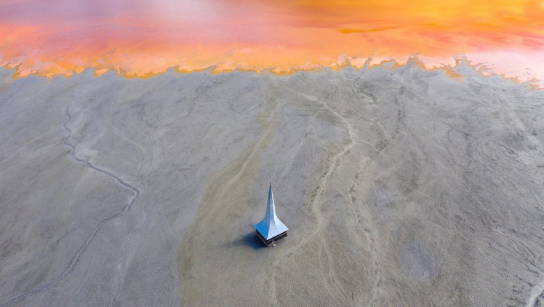 🥳Heartfelt congratulations to @crengutaleaua and #Lalive for defending #Romania; namely those whom far too many politicians abandoned for over 20 years under pressure from $GBU: #RosiaMontana's locals!! tinyurl.com/283xrh7t