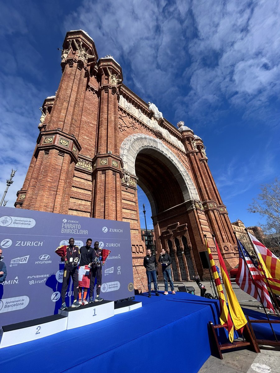 Fantastic debute by Collins Kipkorir in Barcelona today! 

🥈Collins Kipkorir 2:06:44. 
🥉Edmond Kipngetich 2:07:21. 
Geoffrey Koech 6th in 2:11:03.

Well done team! 🧡

#teamvolare <a href="/adidasrunning/">adidas Running</a> #marathon