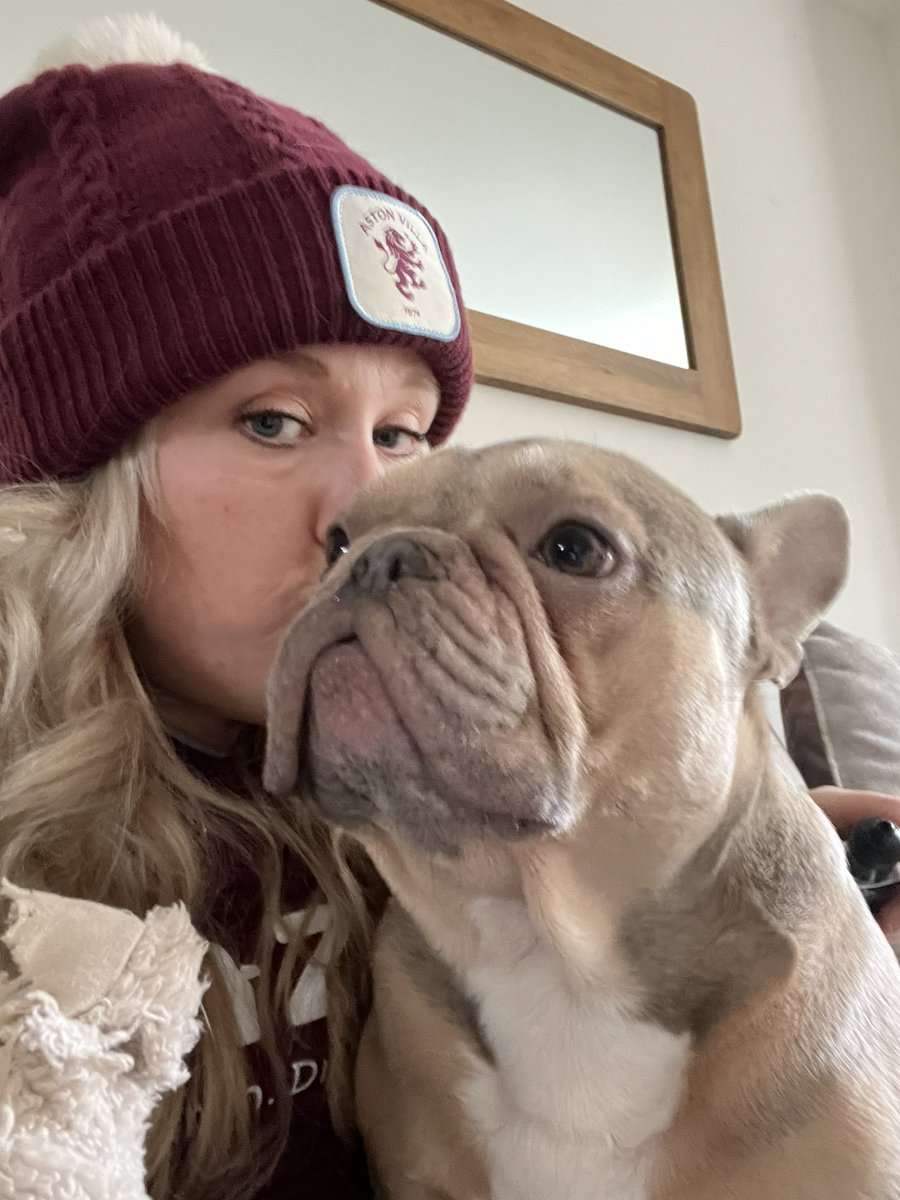 emhenrick's tweet photo. Mother’s Day snuggle off my boy!
Off to see my faves with my other boy! 💜💙 #UTV #avfc https://t.co/RYTDAiYzaQ