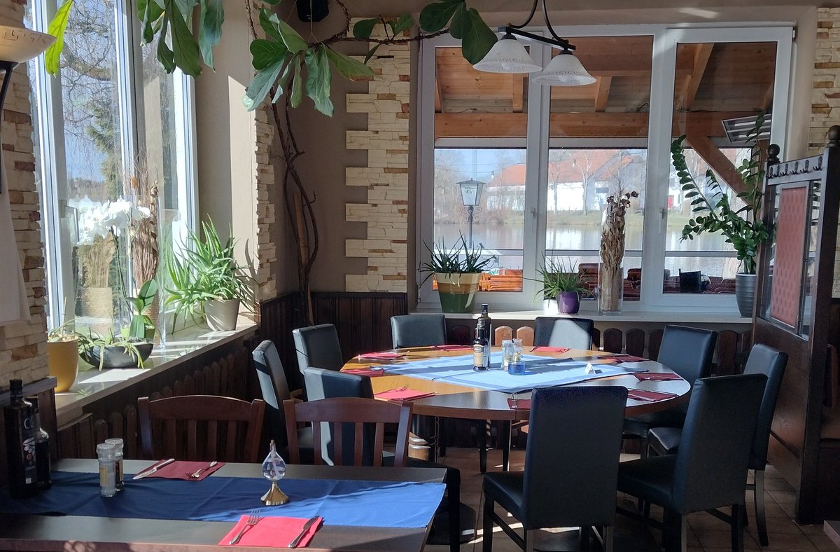 RestaurantDINO5's tweet photo. Auch heute wieder ganztägig geöffnet.
Restaurant DINOS, Gsprait 5, Ebersberg. Tel. 080927156
#grafing #ebersberg https://t.co/pdh2SJi8BR
