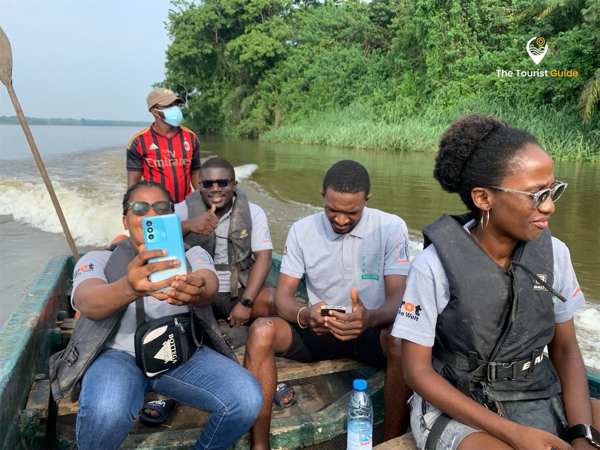 rodriguexplore's tweet photo. 𝙑𝙤𝙮𝙖𝙜𝙚 𝙨𝙪𝙧 𝙢𝙚𝙨𝙪𝙧𝙚 - Mouanko
Visite du sanctuaire pour chimpanzés du parc national de Douala-Edea 🏞🐒
1/2
#visiterlecameroun #VisitCameroun #PongoSongo #TheTouristGuide https://t.co/V1vKoW9elS