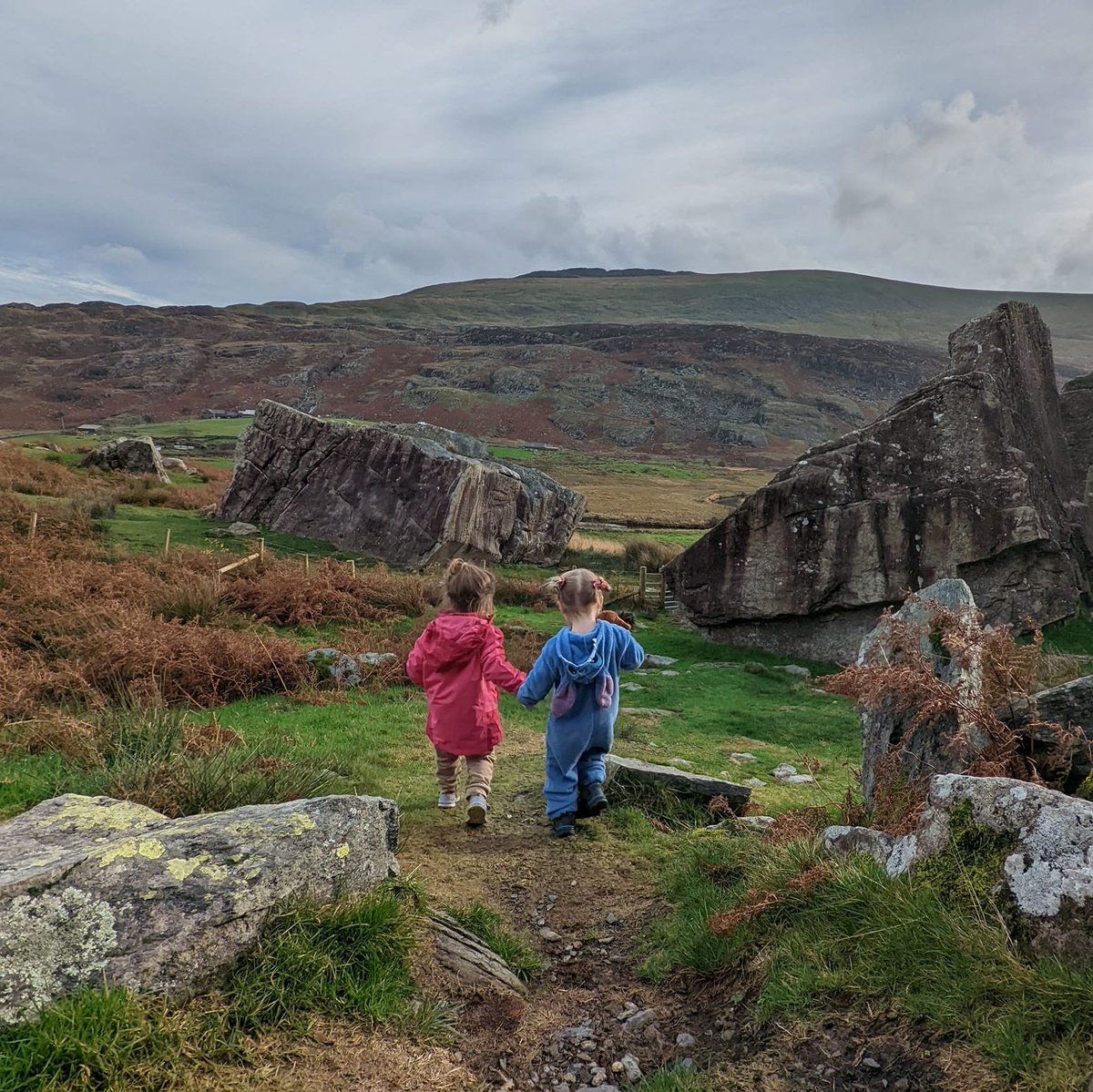 Happy Mother's Day 🌸⁠ ⁠ Here's to the all mum's that inspired us to get out there and embrace adventure! 🌍️⁠ ⁠ Read Danielle Griffith's top 7️⃣ tips for climbing with your kids ⬇️ 🔗 thebmc.co.uk/top-7-tips-for… ⁠ 📸 Danielle Grifith⁠ ⁠ #AdventureCommunityAction⁠ #TheBMC