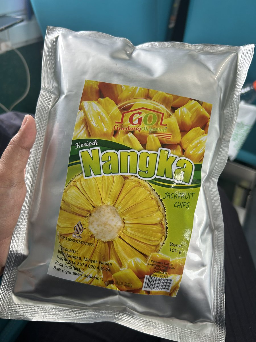 akziree's tweet photo. Setiap pergi kemana2 pasti yg dicari keripik nangka 🥴🥹 https://t.co/lVIGpyHT5b