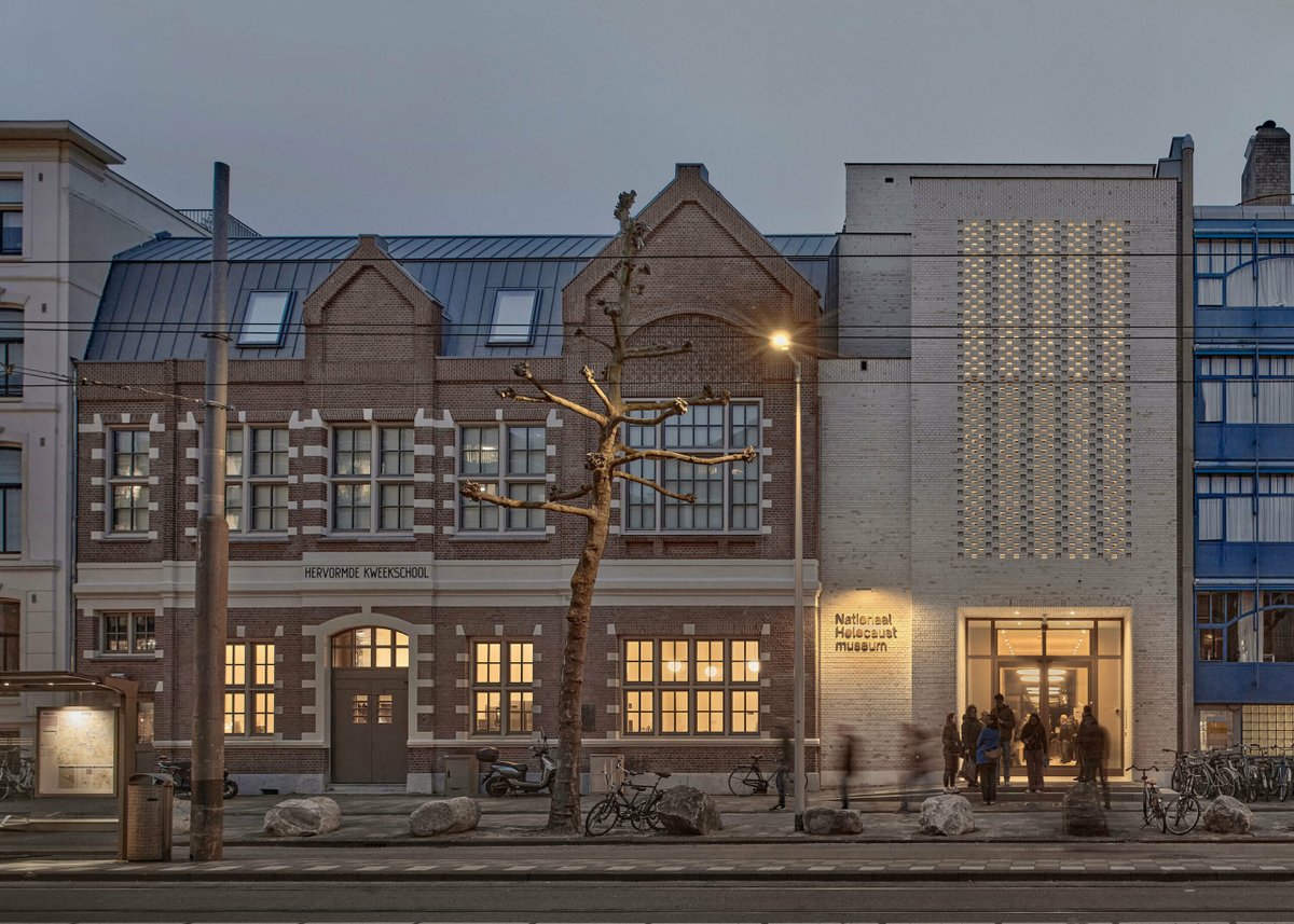 Het zou beter zijn als we het Nationaal Holocaustmuseum het Nationaal Genocidemuseum zouden noemen of maak er Centrum voor Genocide Documentatie en Informatie  <a href="/ArtsenzonderG20/">Artsen zonder Grenzen Nederland</a> <a href="/UNOSAPG/">UN Genocide Prevention</a>  #staakt-het-vuren #Gazaagenocide