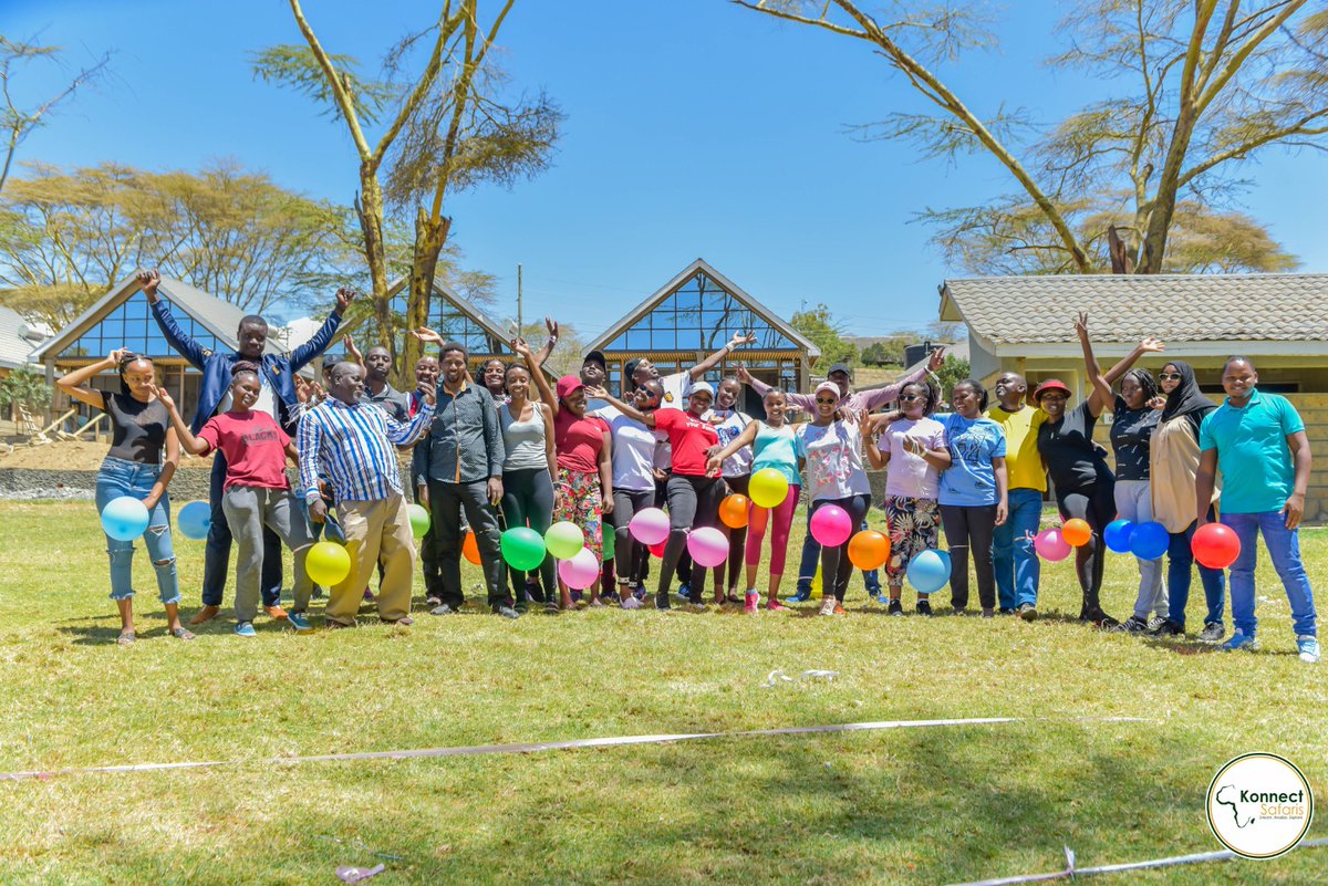 KonnectSafaris's tweet photo. On weekends, we create stories to tell on Mondays.
Happy Sunday y'll.

#KonnectSafaris #travel #gainwithxtiandela #konnectsafaris #chalbi #hiddengems #magicalkenya #africa #kenya #adventure #uk #china #beautifuldestinations #PeterKenneth #Haiti https://t.co/f3cLyQYjgV
