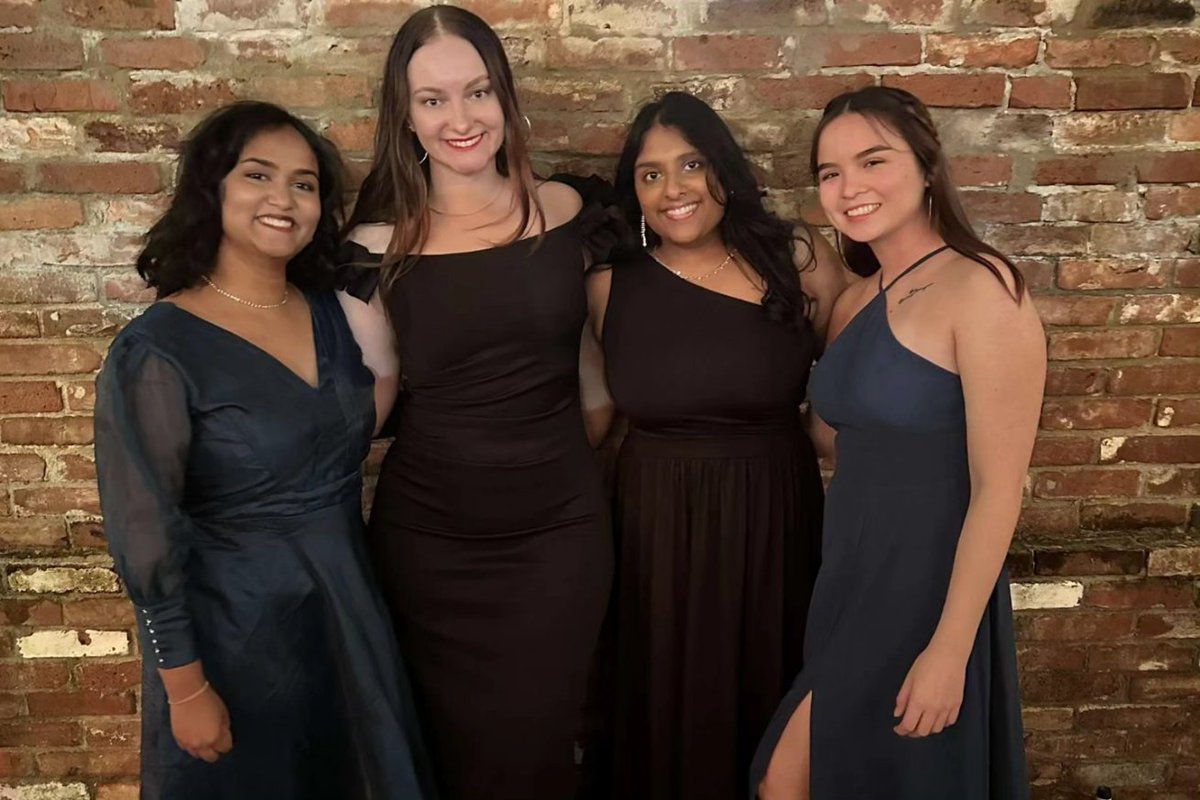renie_george's tweet photo. Last Dr. Prom with my favorite soon-to-be docs ❤️ https://t.co/SIl2dIvllJ