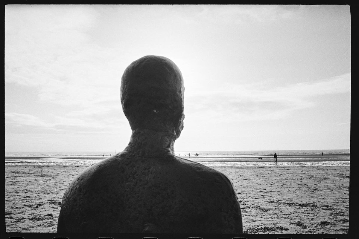 gomboli's tweet photo. Crosby beach
📍 Liverpool
🎞️ Kodak 400TX
🧪 Developed with Ilfotec HC
📷 Leica MP, Summilux 35mm
.
#filmphotography #Leica #LeicaMP #LeicaM #Summilux #Summilux35mm #UKstreetphotography #kodak #kodak400tx #35mmphotography #ilfotecHc #homedevelop https://t.co/OgoL8MIJ1z